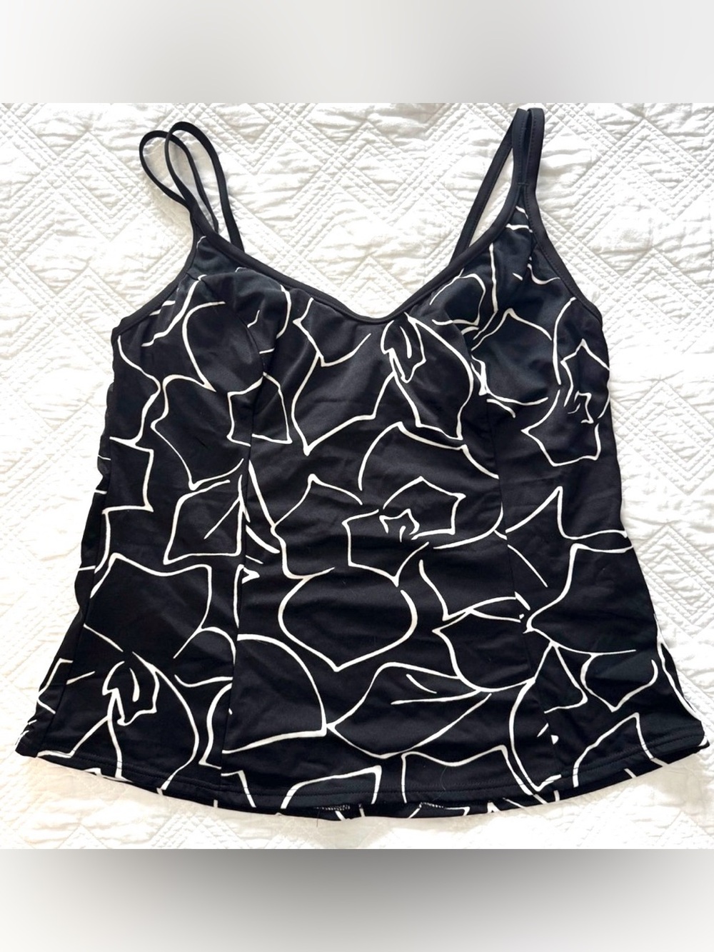 Miraclesuit Black and White Floral Tankini Top EUC 18W Resort Summer Swim